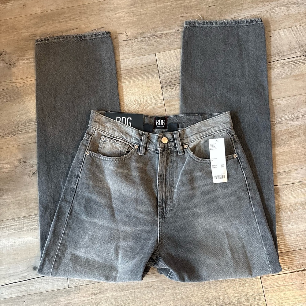 UO BDG black high waisted straight leg baggy cowboy jeans washed black NWT sz 28